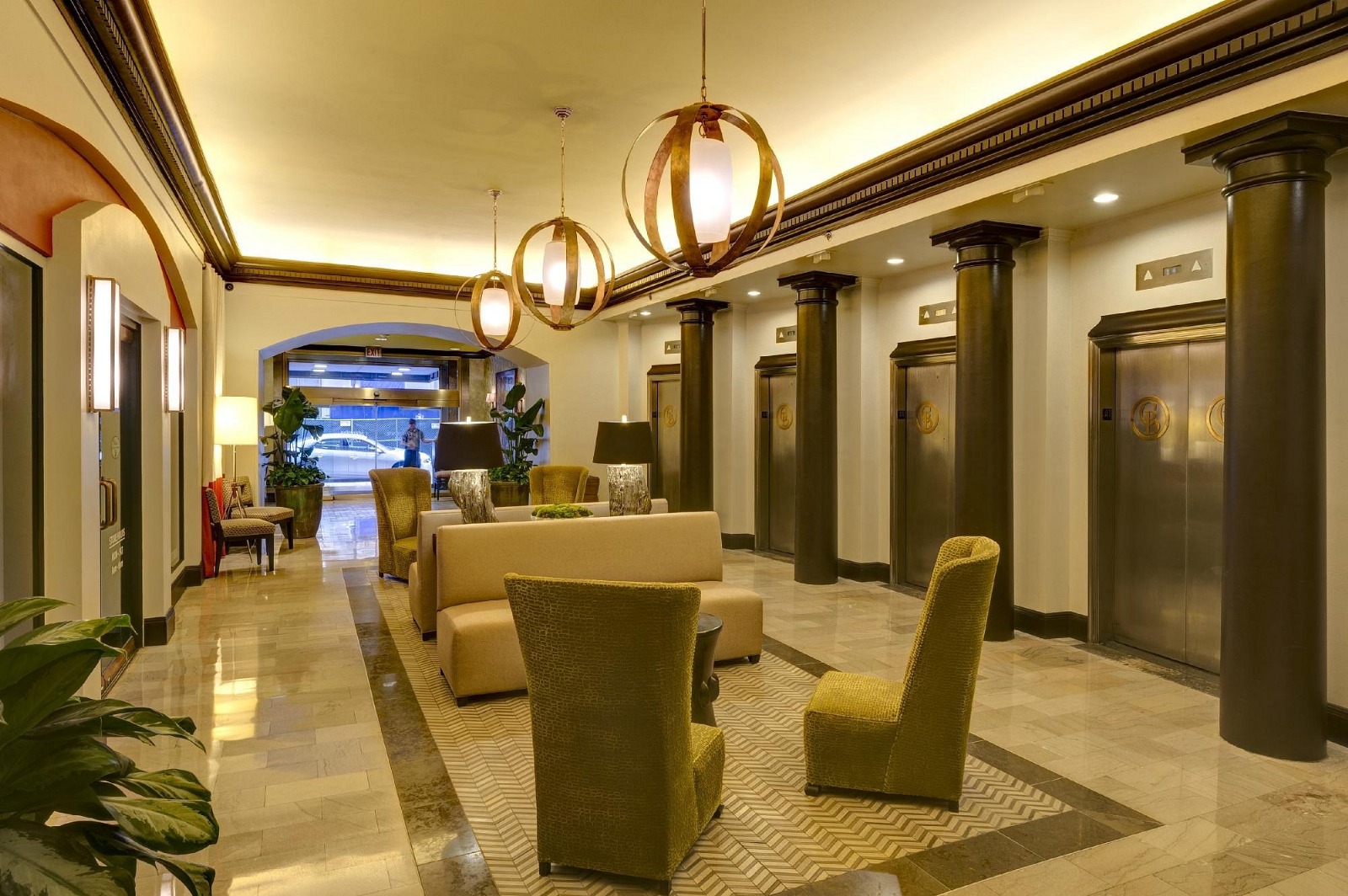 3 Nights @ The Hampton Inn French Quarter With Party Pass